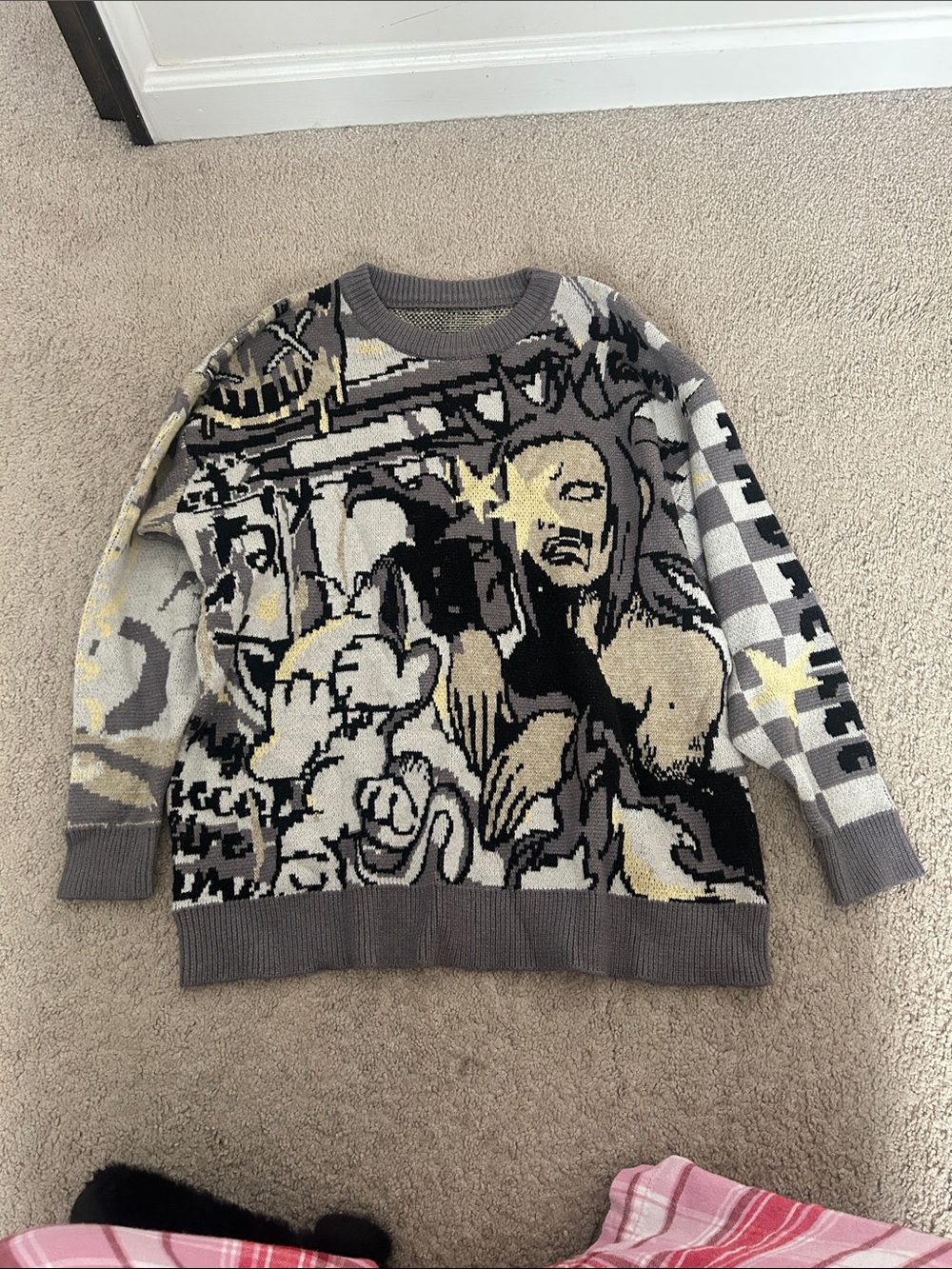 Crewneck sweater